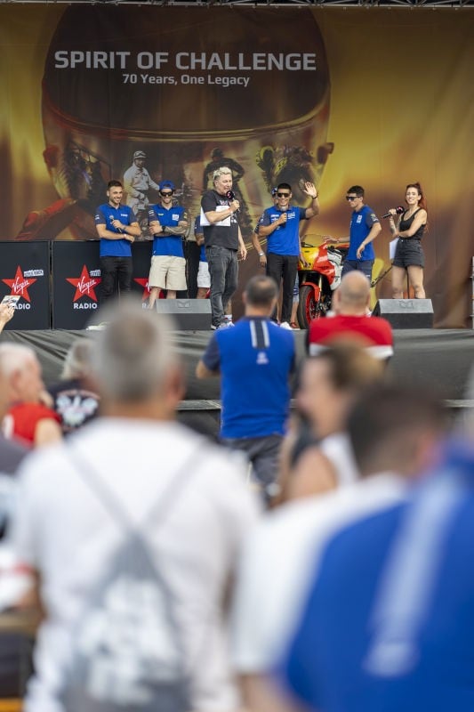 Yamaha fa il pieno a Varano: 5mila in pista per i 70 anni